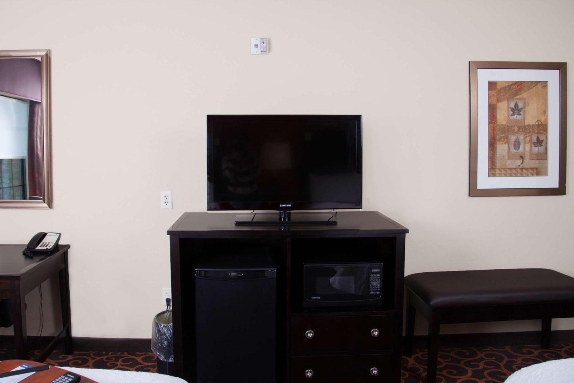 Hampton Inn & Suites Dickinson Nd Exterior photo