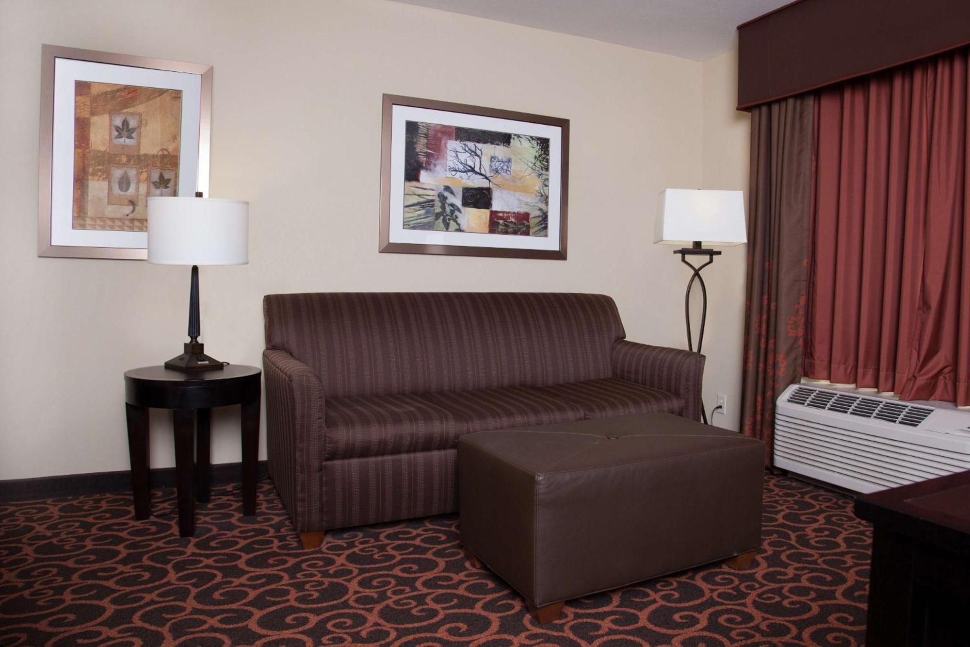 Hampton Inn & Suites Dickinson Nd Exterior photo